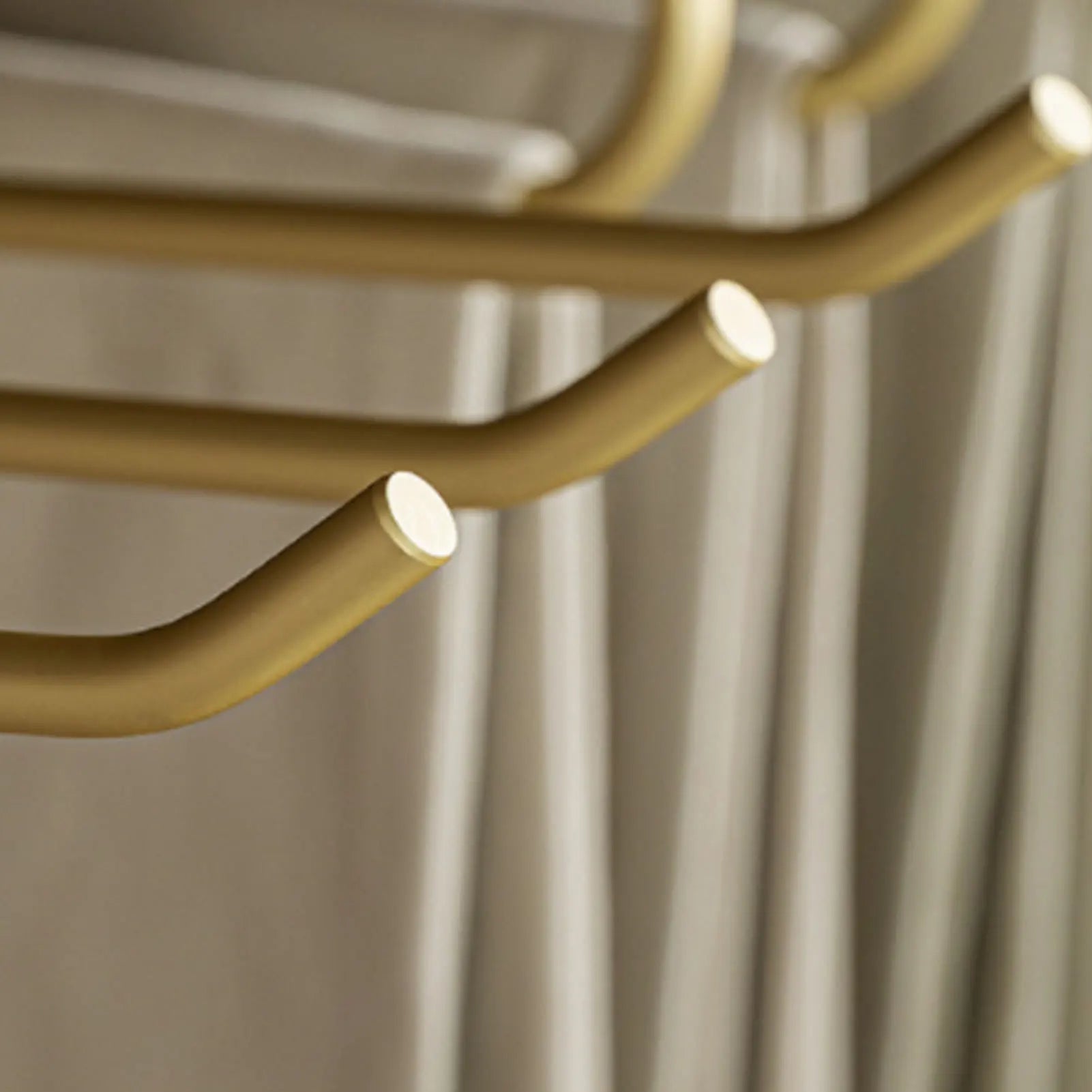 Space-Saving L-Shaped Hangers