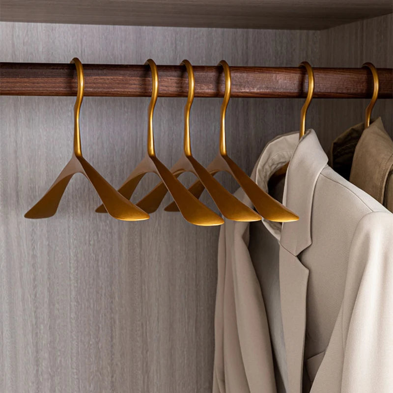 Elysian Elegance Hanger