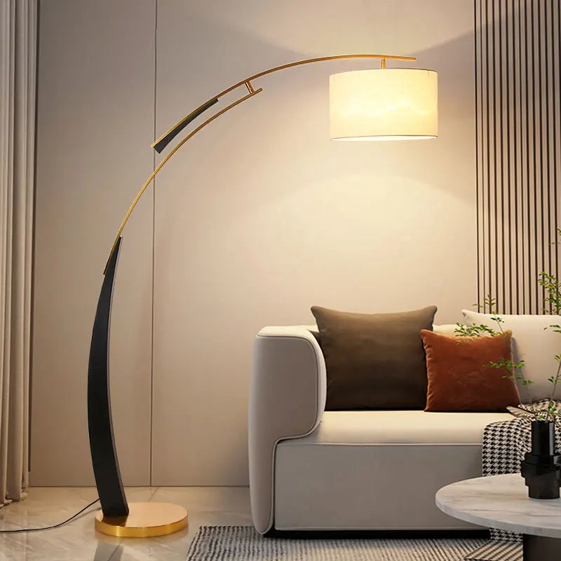 Queen's Grace Floor Lamp