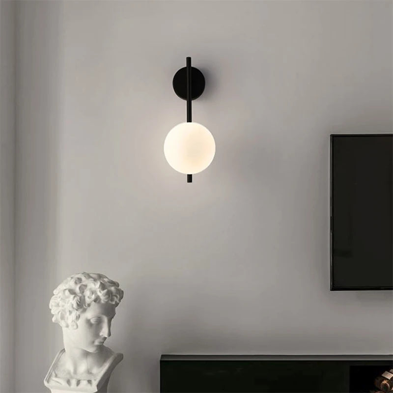 Accoval Wall Lamp