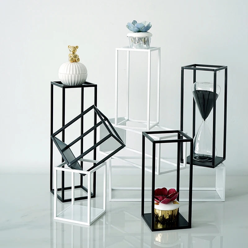 Retro Iron Geometric Shape Storage Rack